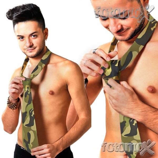 Cravatta personalizzata con foto o scritte