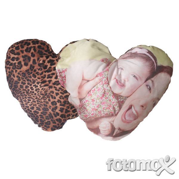 Cuscino a forma di cuore personalizzato