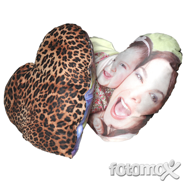 Cuscino personalizzato con foto realizzato in tessuto a mano