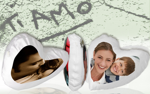 Cuscino personalizzato con le tue foto per lasciarti comodamente coccolare con personalit&agrave;